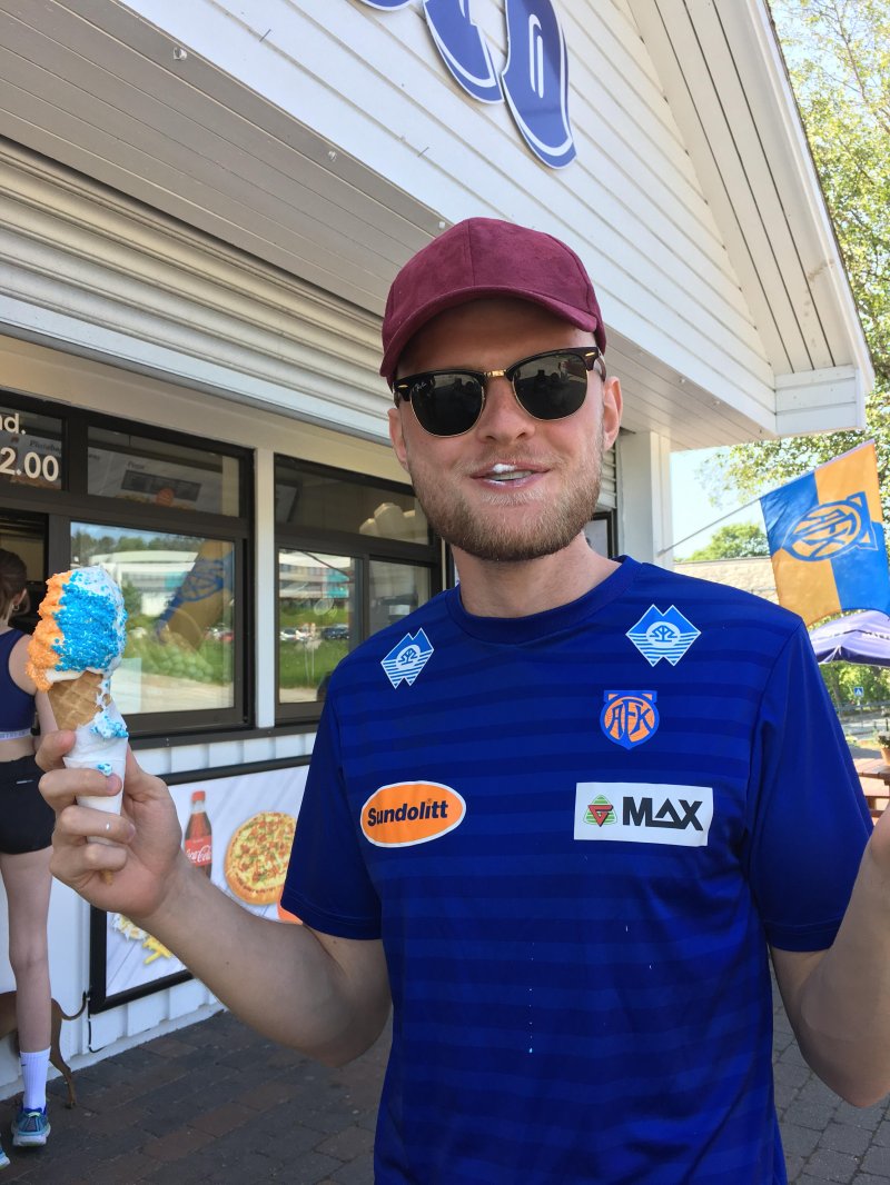 AaFK-isen falt i smak hos Adam Örn Arnarson!