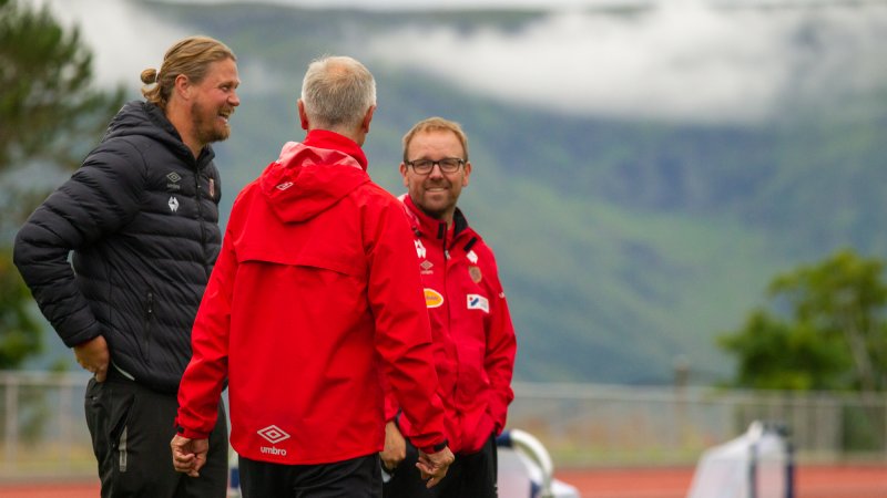 G19-trener Tor Hogne Aarøy (tv.) og utviklingsleder Sindre Eid.