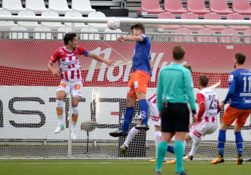 Athanassios Papazoglou med utligningen i første omgang. Foto: Rune Stoltz Bertinussen / NTB scanpix