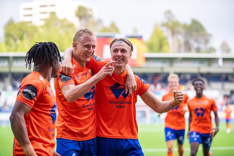 Kristoffer Barmen og kompani møter HamKam fredag kveld. Foto: Srdan Mudrinic