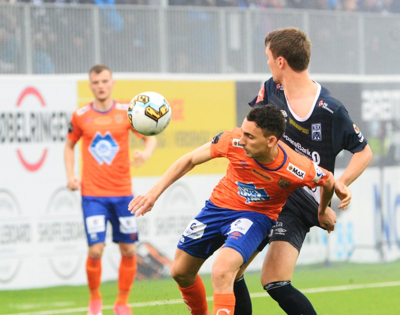 Aalesunds FKs toppscorer Mustafa Abdellaoue her mot Kristiansund tidligere i år. Foto: NTB Scanpix