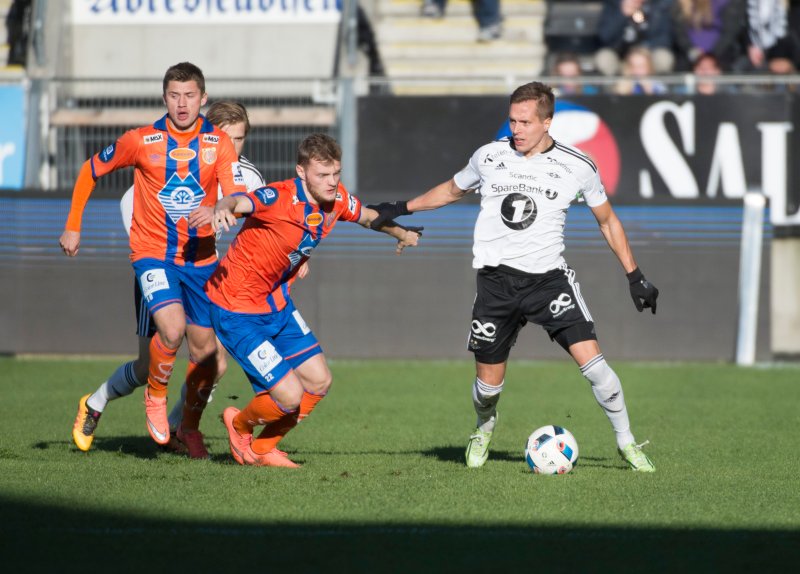 Arnarson og Hoff i aksjon på Lerkendal i 2016. Foto: NTB Scanpix