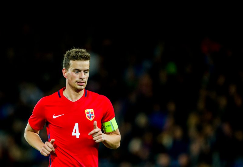 Jonas Grønner i aksjon for U21-landslaget under EM-kvalifiseringskampen mellom Norge og Sveits på Marienlyst stadion i 2016 .Foto: Vegard Wivestad Grøtt / NTB scanpix