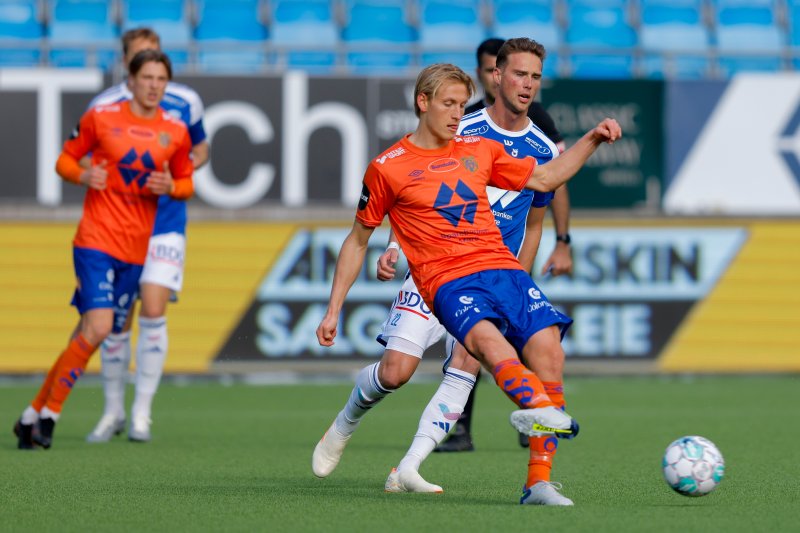 Molde 20230503. Erlend Segberg under eliteseriekampen i fotball mellom Molde og Aalesund på Aker Stadion.Foto: Svein Ove Ekornesvåg / NTB