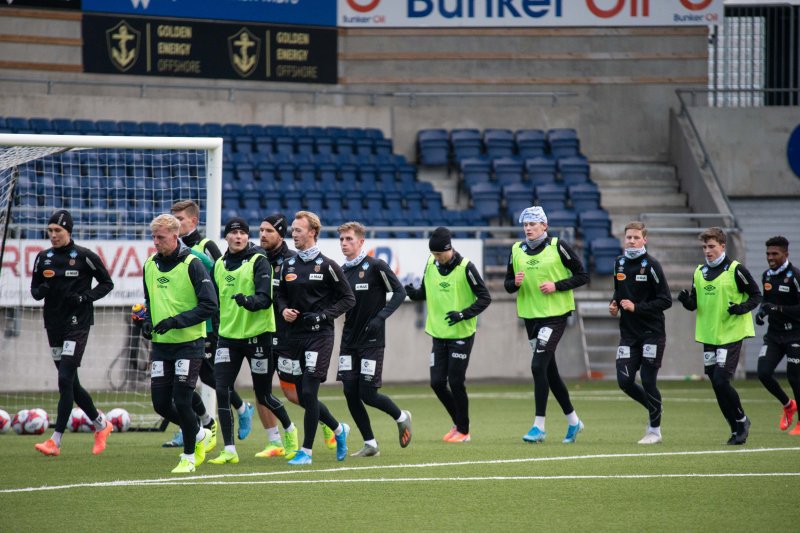 Simen har raskt blitt en av gutta i AaFK. Foto: Srdan Mudrinic