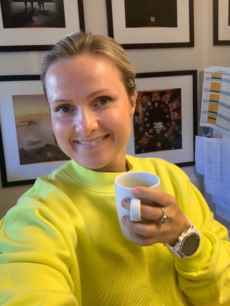 Partneransvarlig Sarah Isabella Aarøe har alltid et smil på lur. Foto: Selfie!