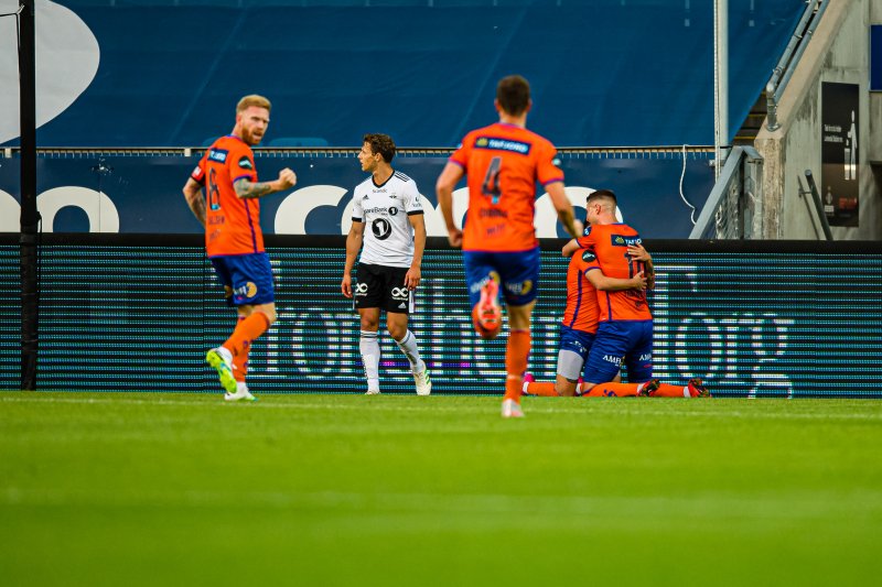 Aalesund tok ledelsen ved Holmbert Fridjonsson. Foto: Marius Simensen / BILDBYRÅN