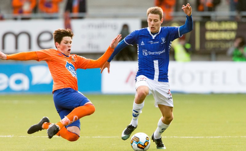 Sondre Brunstad Fet i duell med Saprsborg 08s, Kristoffer Zachariassen i 2017. Foto: Svein Ove Ekornesvåg / NTB scanpix