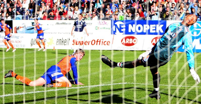 Tor Hogne Aarøy scoret 1-0-målet mot Strømsgodset eliteseriekampen i 2007. .Foto Håkon Mosvold Larsen / SCANPIX .