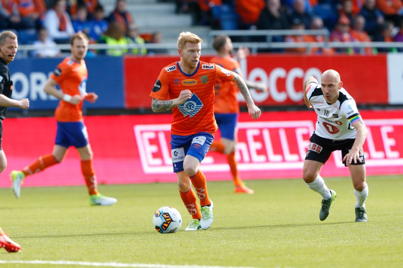 Carlsen i aksjon i 5-1 seieren mot Odds BK i sist hjemmekamp. Foto: NTB Scanpix