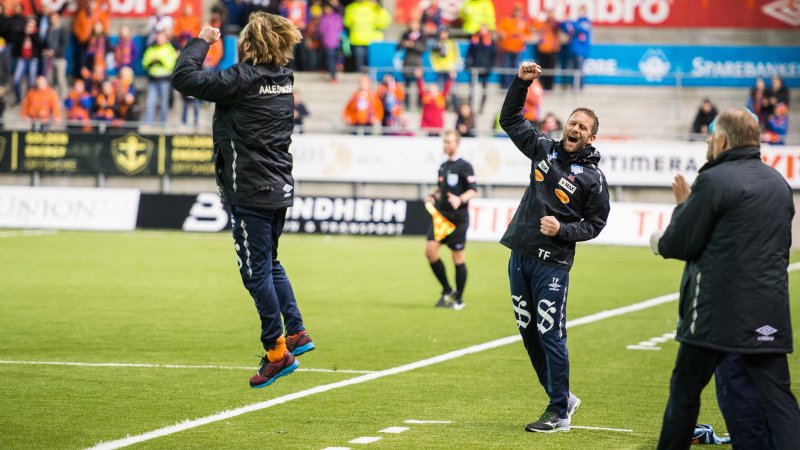 Trond jubler etter mål mot Stabæk i hjemmekampen 2016. Foto: Marius Simensen