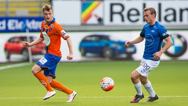 Adam Örn Arnarson i aksjon mot Molde i 2016. Foto: Marius Simensen