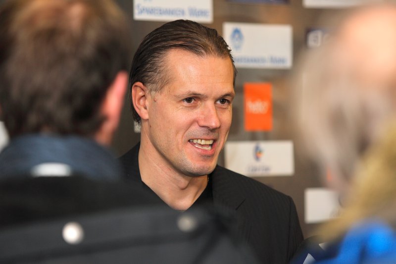 Kjetil Rekdal er fersk i sjefsstolen på Color Line Stadion. Kan han redde AaFK anno 2008 fra nedrykk? Foto: NTB Scanpix.