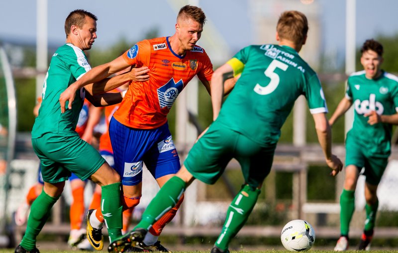 Ståle møtte AaFK i 2018-sesongen og ble matchvinner, her i duell med Hólmbert Fridjónsson Foto: Vegard Wivestad Grøtt / BILDBYRÅN