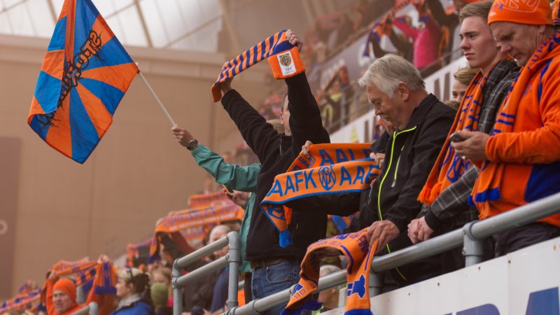 Vi håper på fullt hus når AaFK og Kristiansund braker løs lørdag. Foto: Srdan Mudrinic