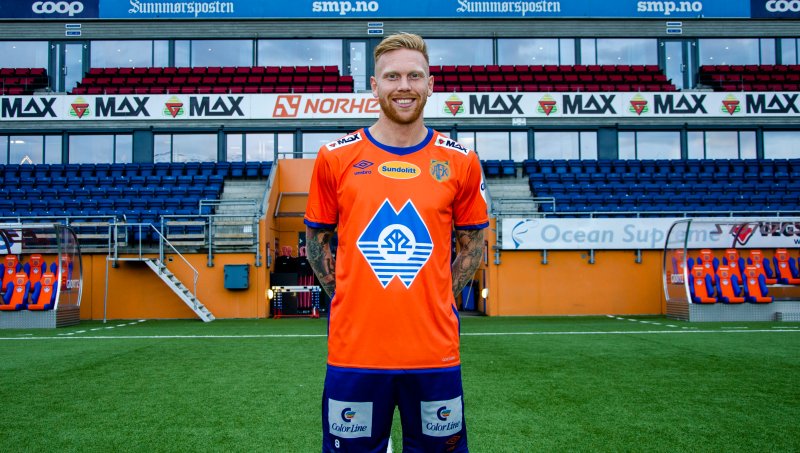 Vi ordner din nye AaFK-drakt 2019 med navn og nummer. Send oss en mail på marked@aafk.no.